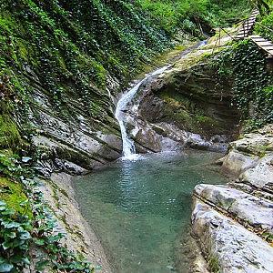 Водопад Купель Двух Дев